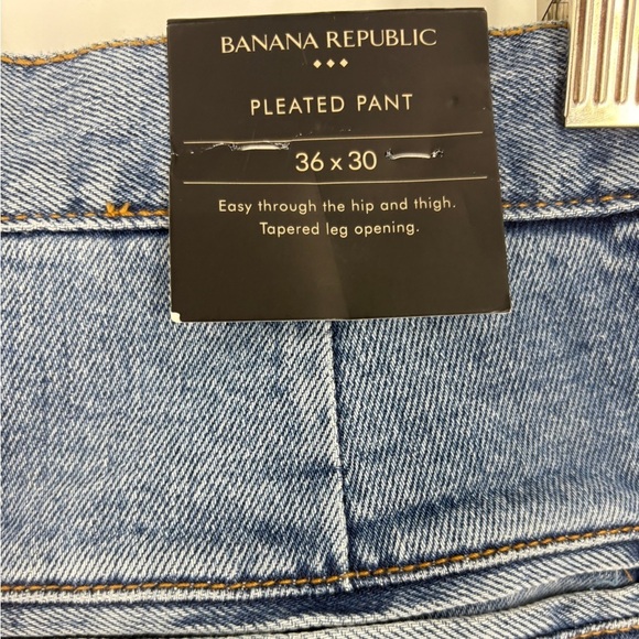 Banana republic Men’s Pleated Fit Blue Jeans 36x30 - Picture 6 of 7
